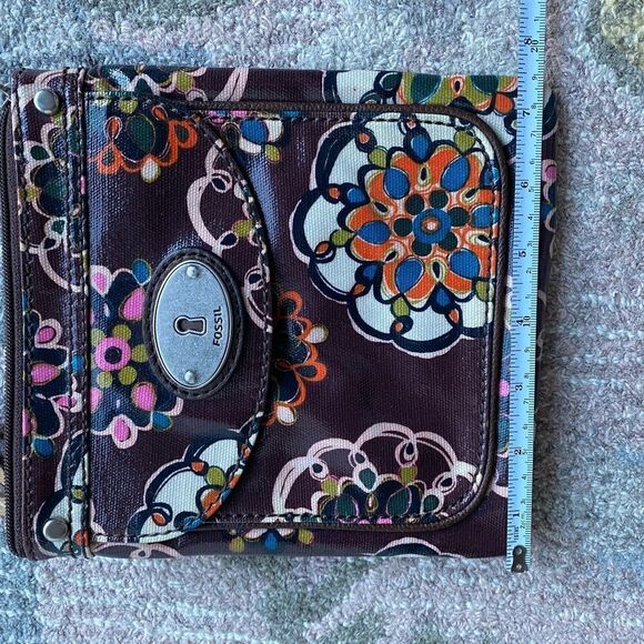 Fossil Round Floral Design Crossbody Purse - Picture 2 of 6